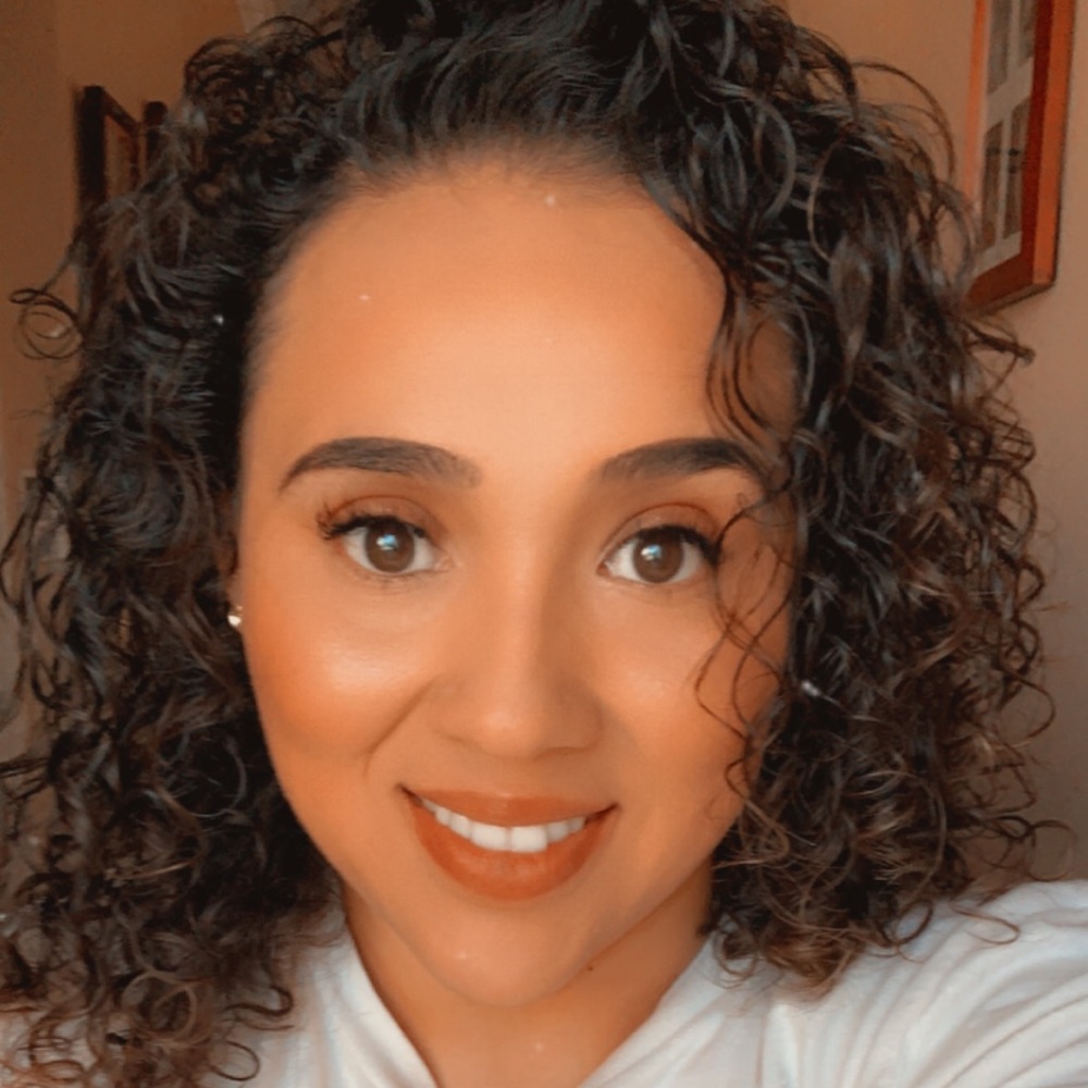 Meet your Posher, Luz daniella